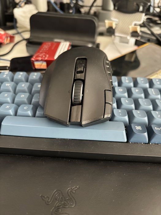 Mouse gaming wireless Razer Naga V2 HyperSpeed, 19 butoane, 30k DPI