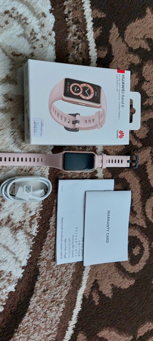 Смарт часы Huawei Band 6