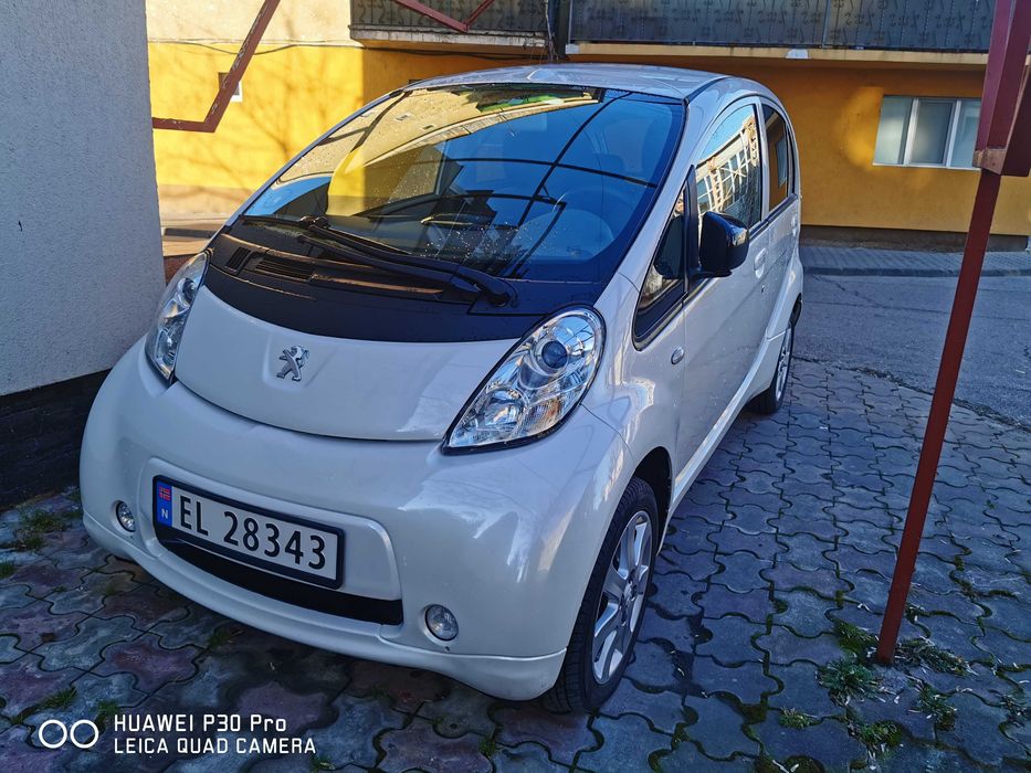 Peugeot iOn full electric