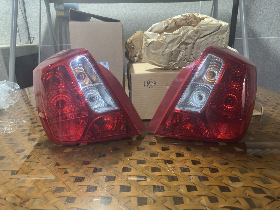 Задние фары от жентры отличного состояния