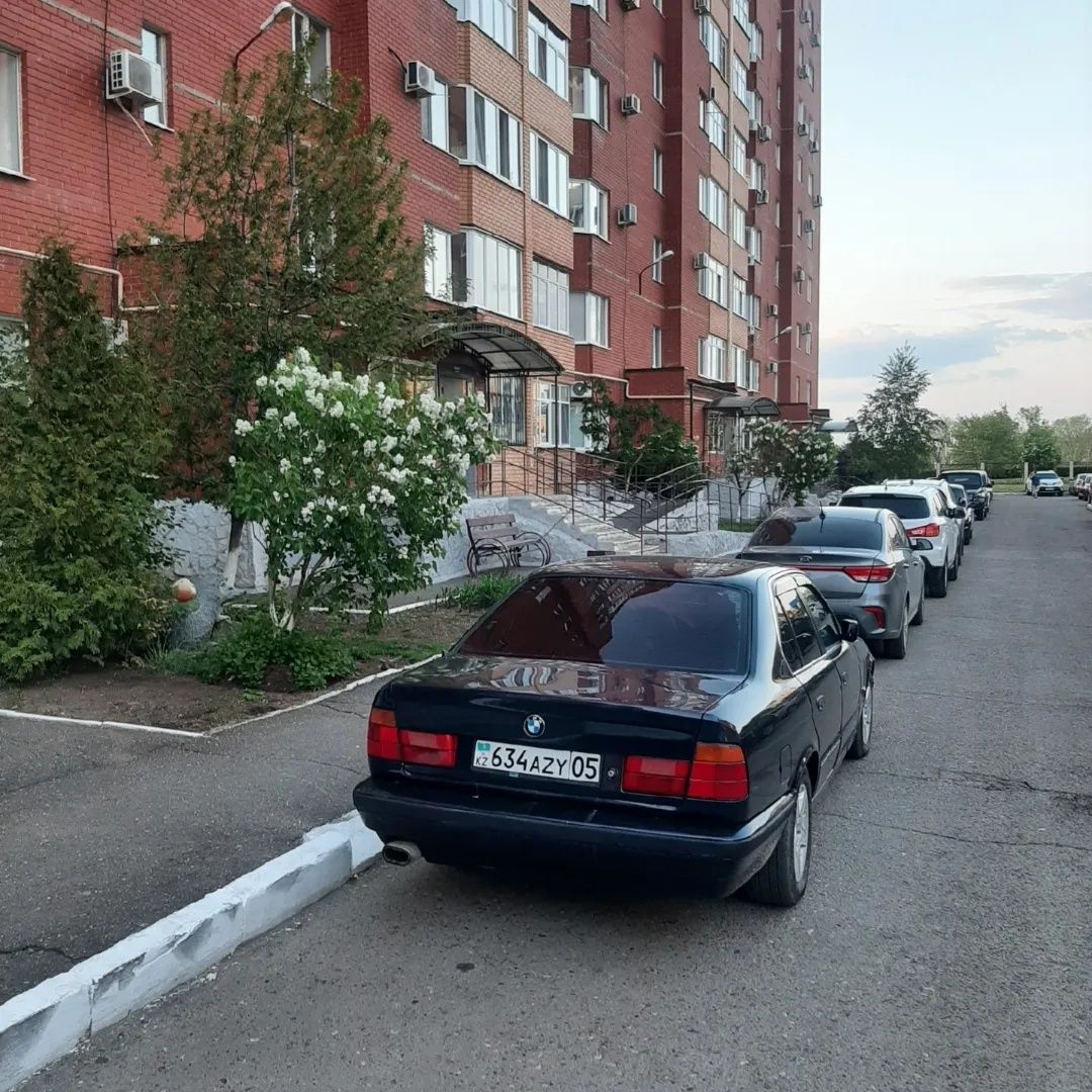 Продам BMW 520 e34