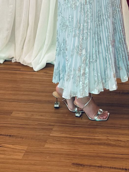 Sandale Mach & Mach cu snur pe glezna si cristal