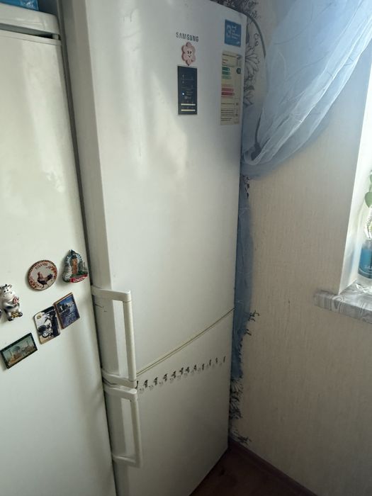 Продам холодильник