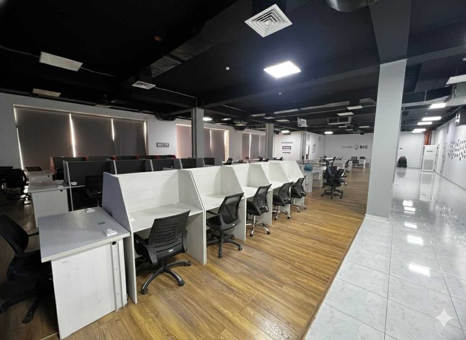 Аренда офис 750/750 м² в БЦ Махтумкули с отдельным входом (55)