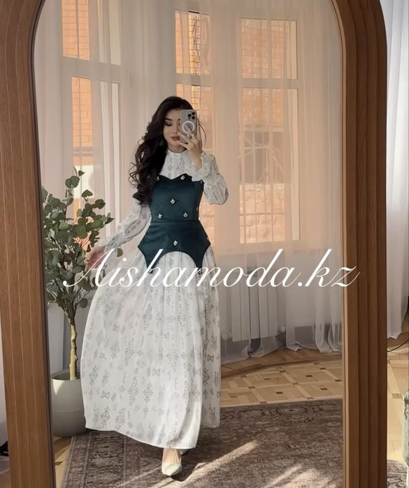 Продам этно платье с корсетом.