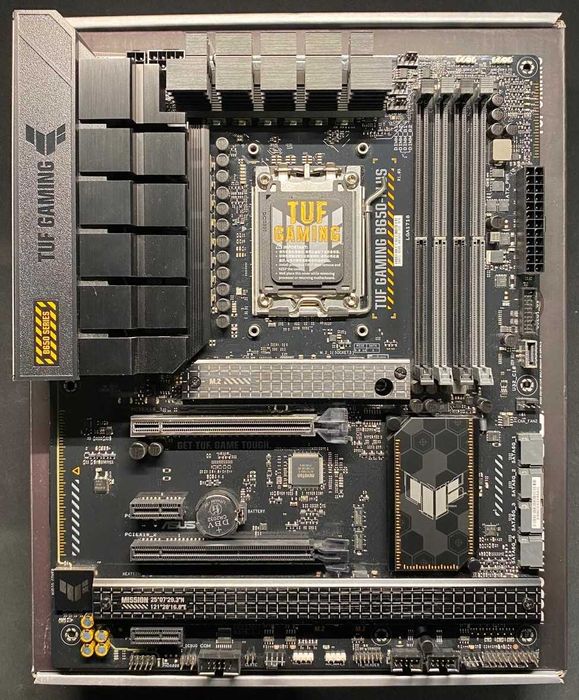 Kit Gaming AMD Ryzen 5 7600x Asus Tuf B650-Plus 32 Gb RAM 6000 Mhz RGB