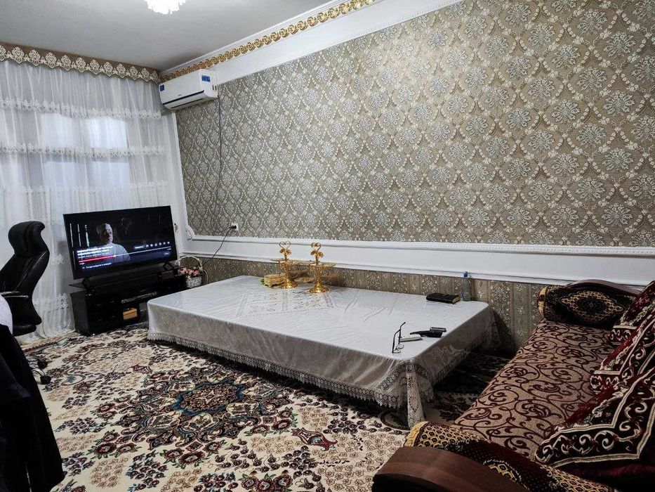 Олмазор туманида 3 хонали уй сотилади! 3х ком. квартира на Кара камыше