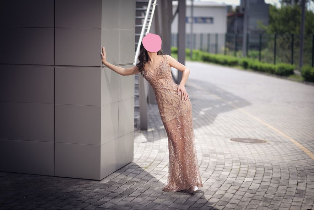 Бална рокля с пайети