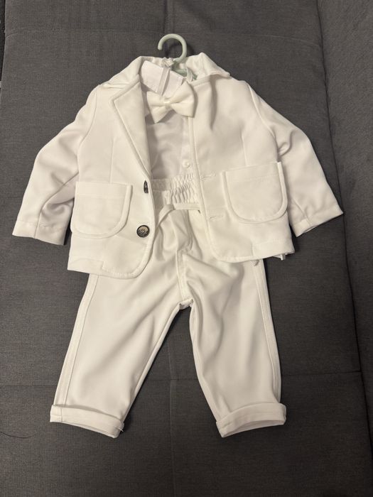 Бебешки костюм от 4 части в синио и бяло