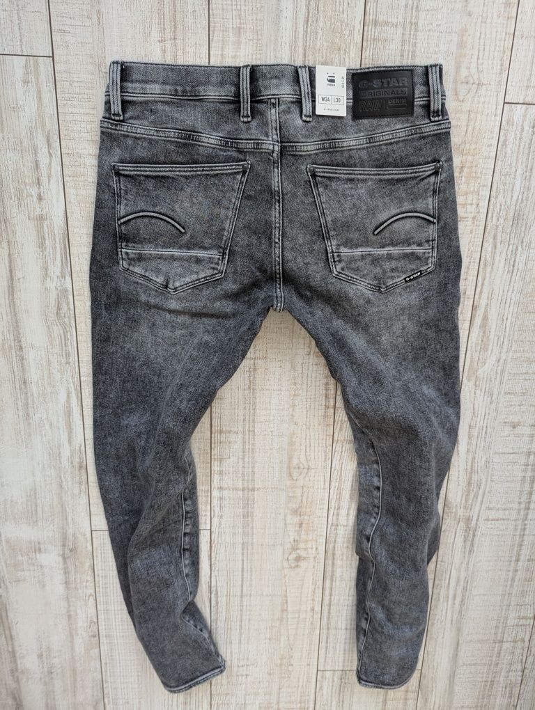 G-Star Revend Skinny
W 33 L30,w33L32
Цена: 138 лв/70,56€
Състав: Памук