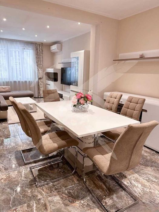 Дава се под наем Двустаен апартамент в София, Лозенец - 89 кв.м за 1200 € - Снимка #1