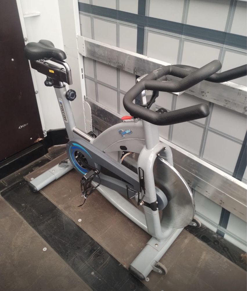 Bicicleta Spining Technogym ,BODY BIKE, PRECOR, Shwinn CARBON BLUE
