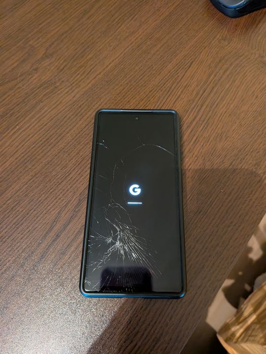 Продавам Google pixel 6a