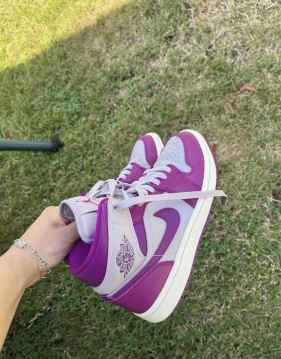 Nike Jordan 1 mid
