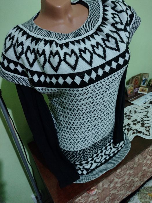 Bluze stil veste,  tricouri ,diverse modele și culori,