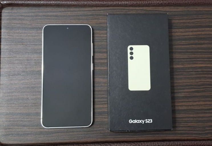 Samsung S23 128/8  5G