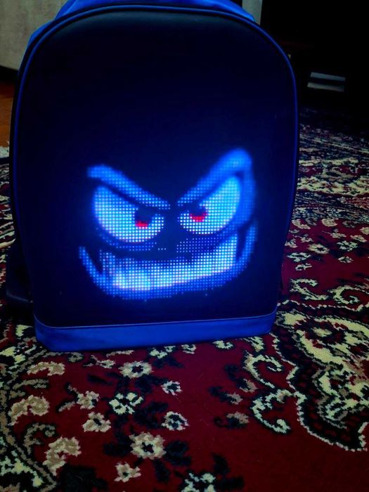 Рюкзак LEDэкраном,  суперподарок на новый год.power bank в подарок.