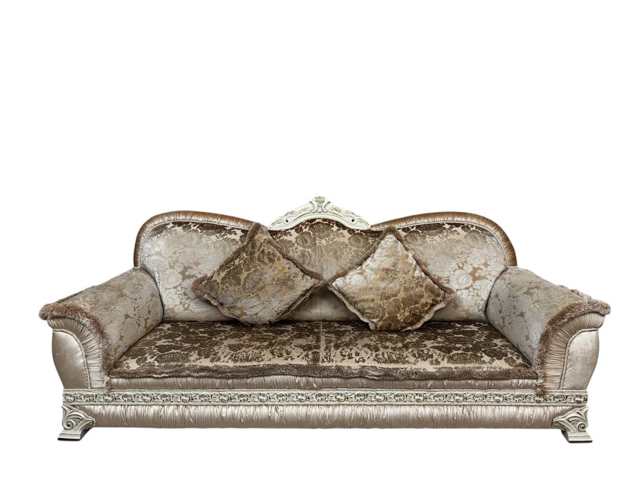 Продаётся комплект мягкой мебели — 3 предмета