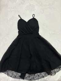 Официална черна дантелена къса рокля