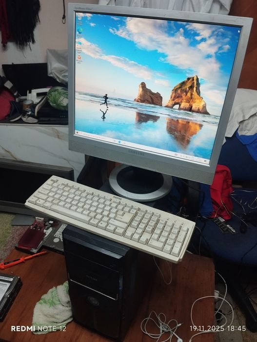 Vând calculator complet, 150 lei