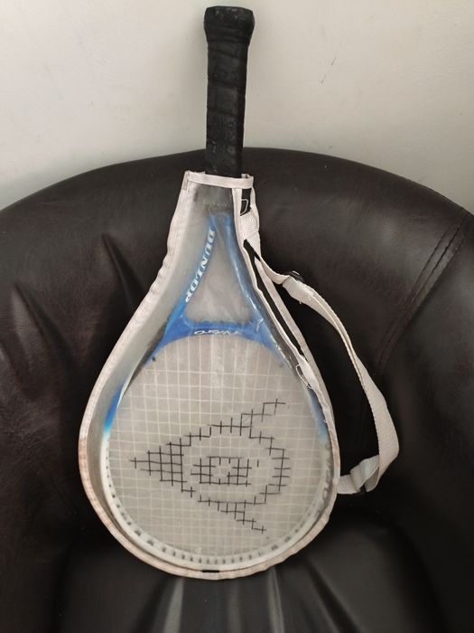 Racheta de tenis de camp