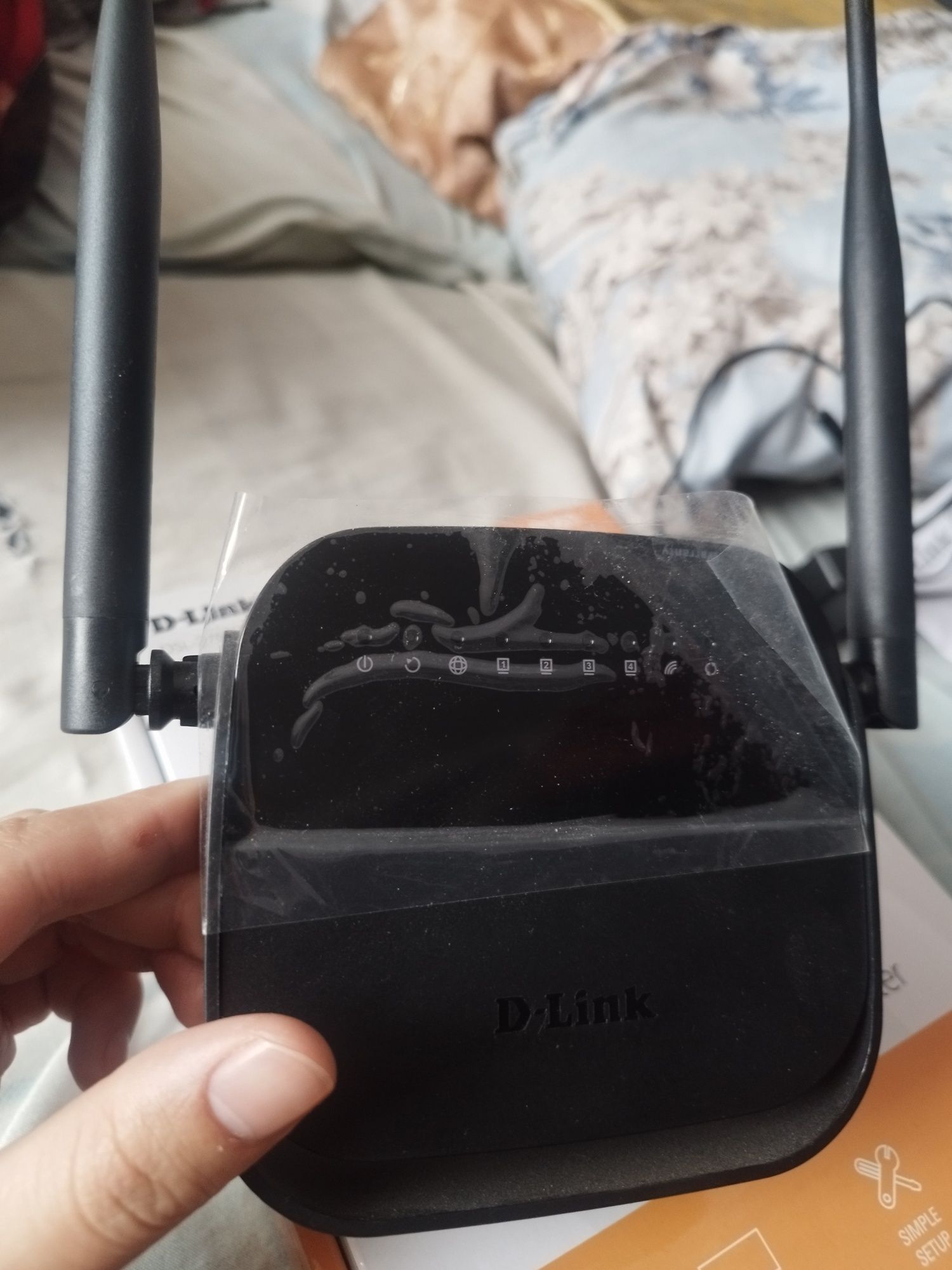 Продам новый роутер для интернета Wi-Fi роутер D-link DSL-2750U/R1A