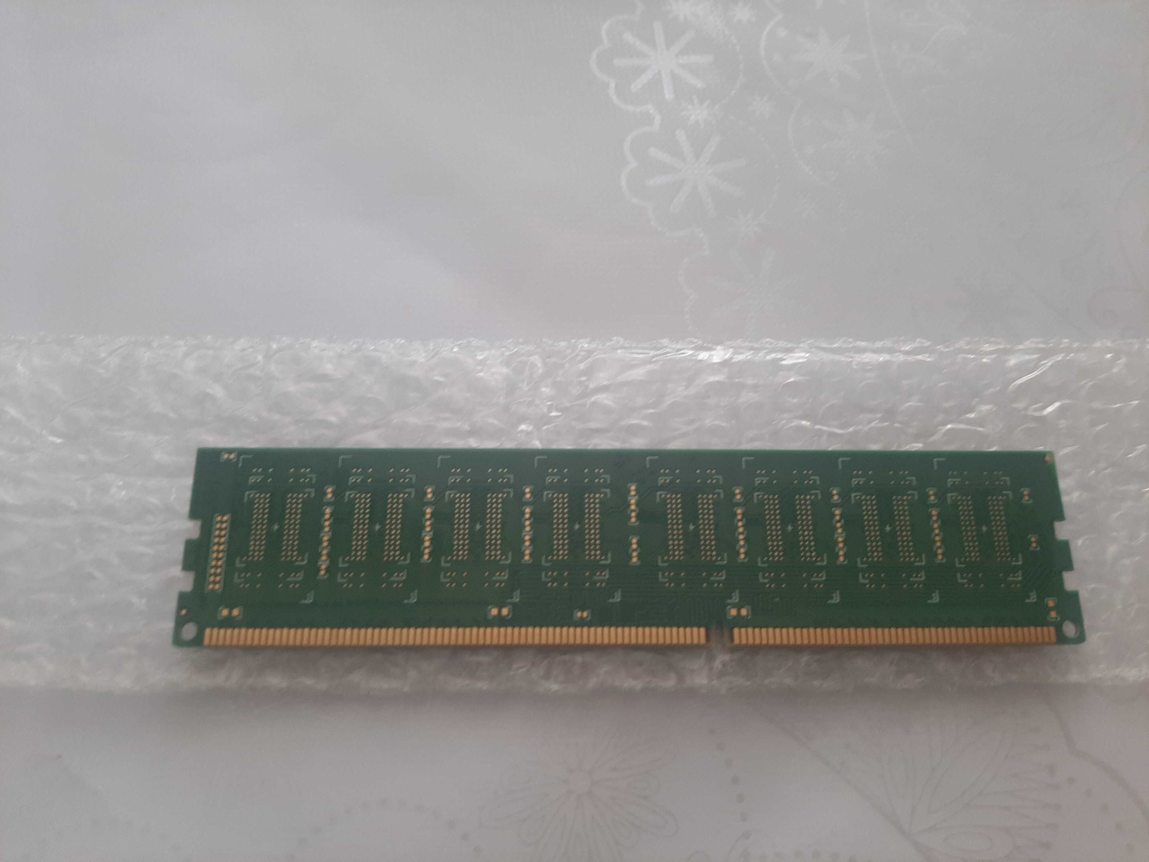 ОЗУ  4Gb DDR3 1333