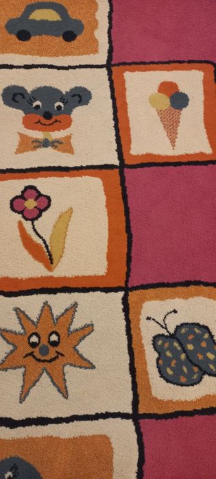 Covoraș pentru cameră de copii.