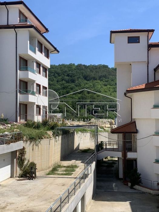 Продава се Двустаен апартамент в Варна, Виница - 69 кв.м за 1841 €/кв.м - Снимка #1