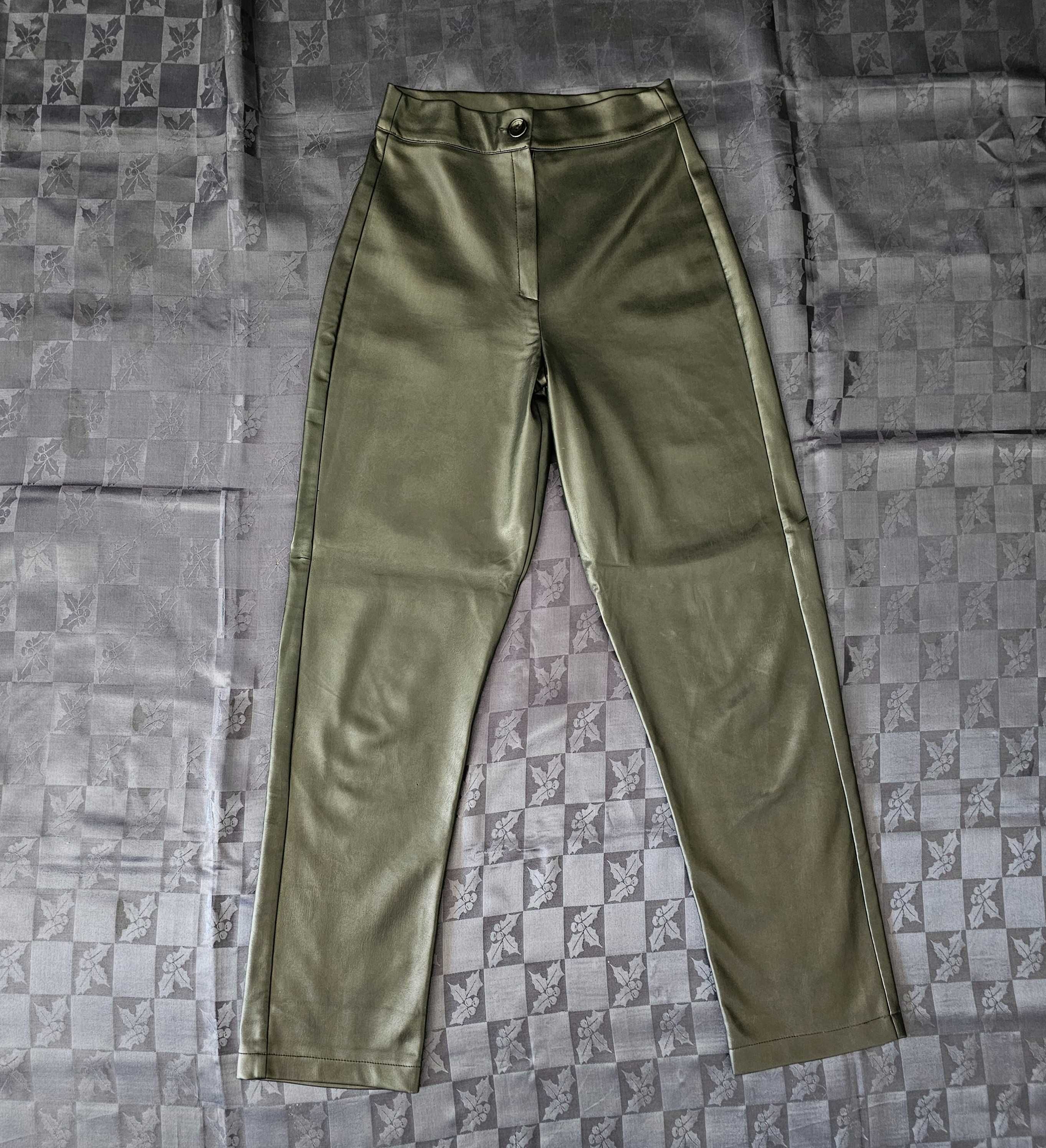 Чисто нов дамски лъскав кожен панталон "Nicole Collection" S-M размер