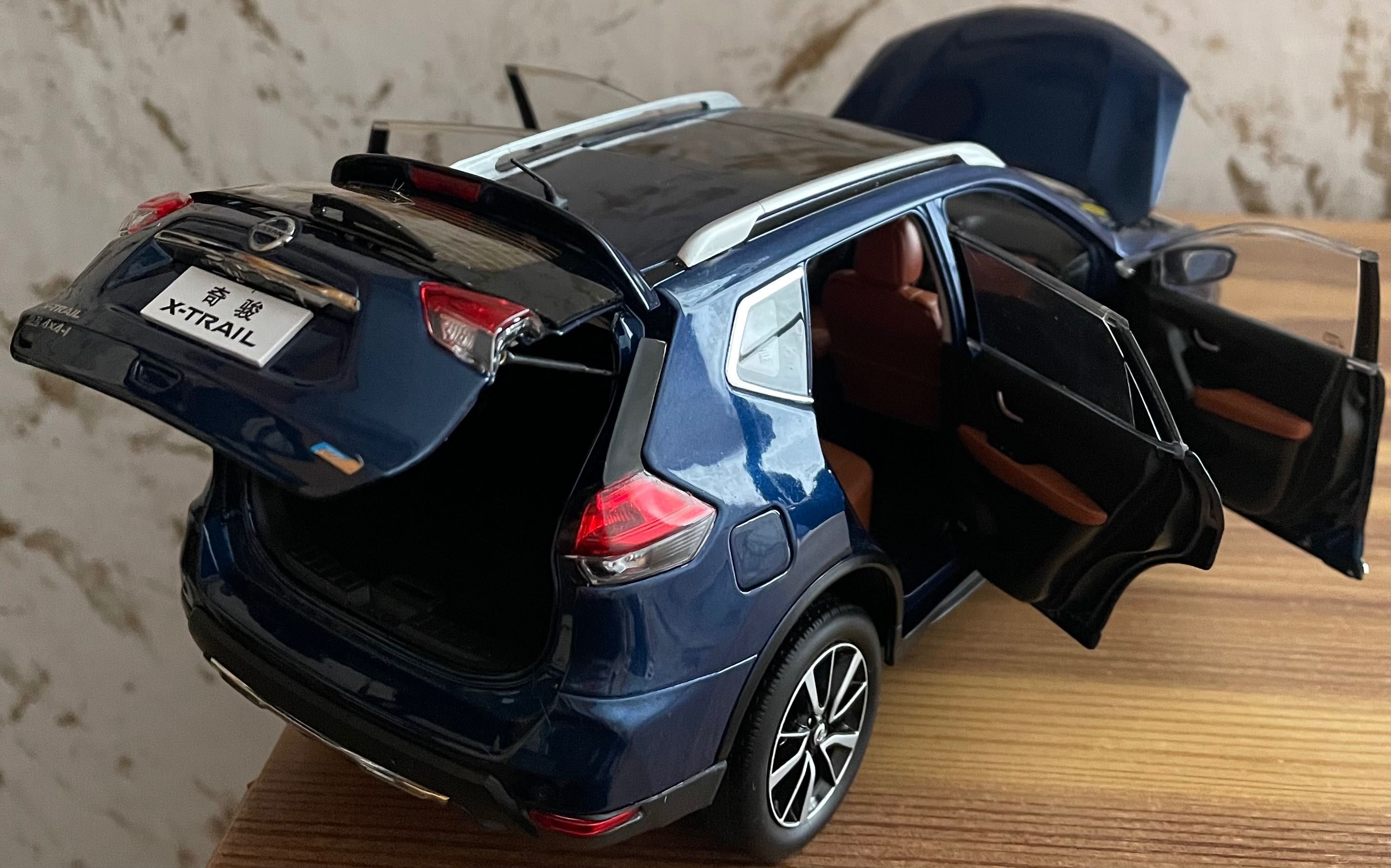NISSAN X-TRAIL 2018 Мощаб 1:18 PAUDI Model