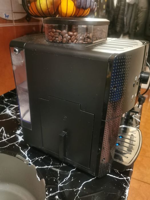 Vând aparat de cafea KRUPS