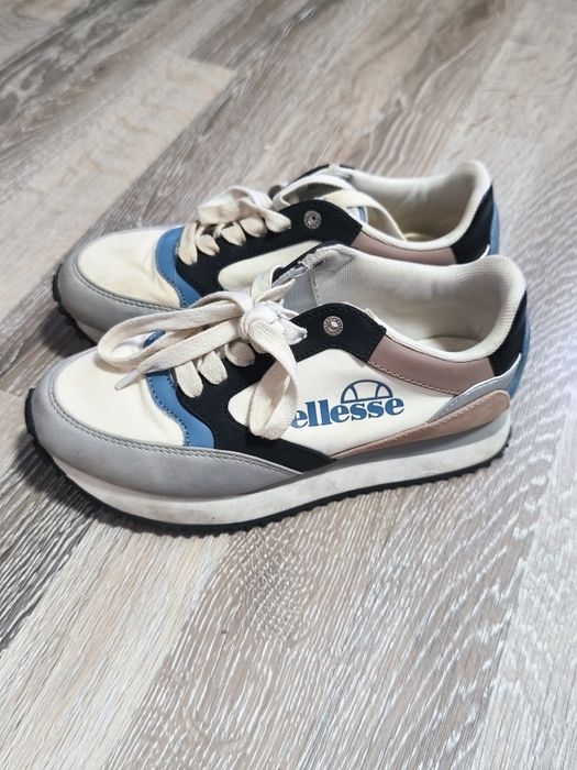 Adidași Damă Ellesse