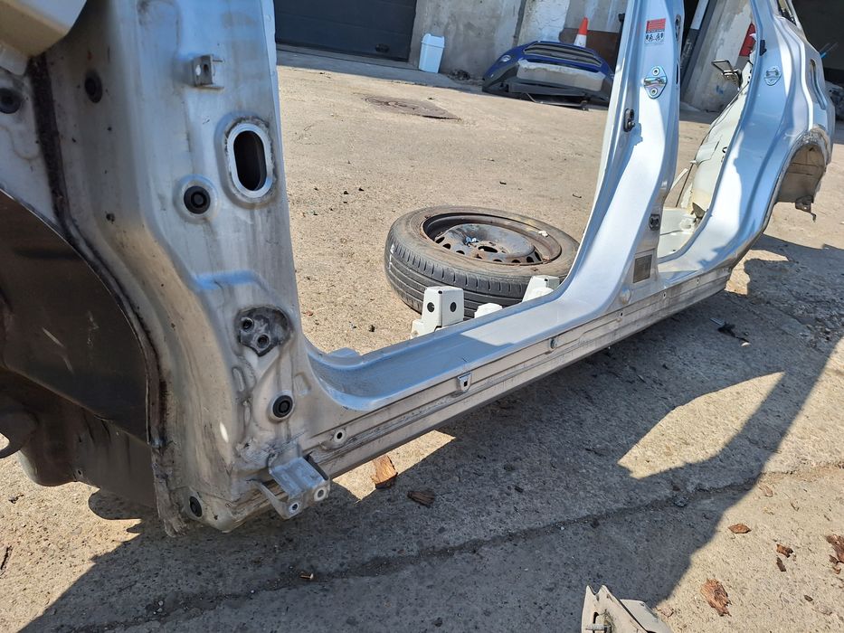 prag stanga suzuki vitara 1.6 benzina 2017