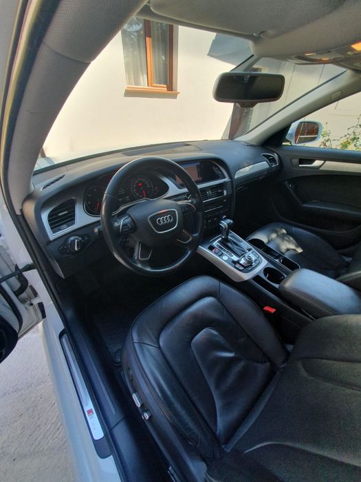 Vând Audi A4 Avant S-line 2.0 TDI 2015