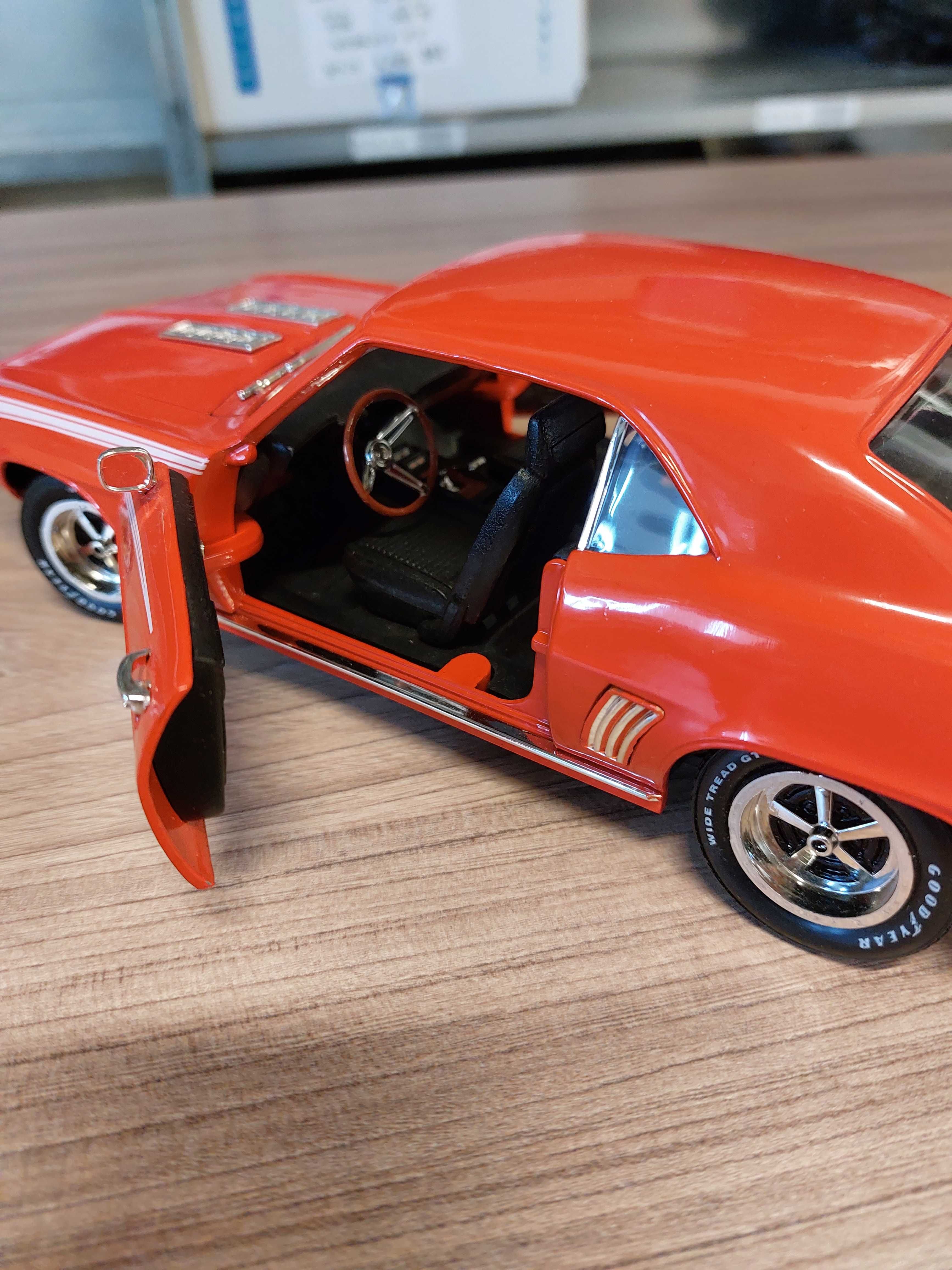 ERTL Chevy Camaro 396 SS 1969 1/18