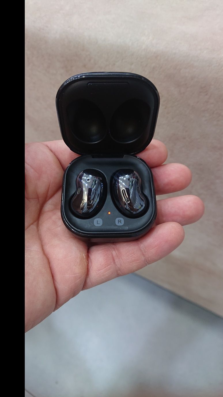 Samsung buds live srochna sotiladi