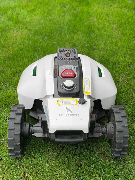 Robotu de tuns gazonul Yuka 3000 Mammotion cu garantie pana in 2028