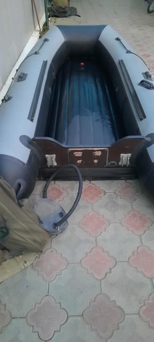Продам лодку ПВХ