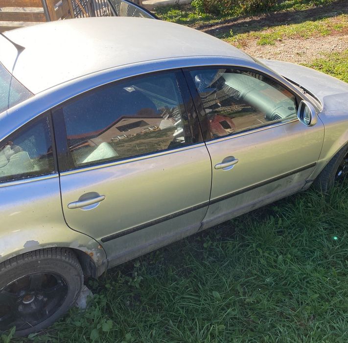 Vând Passat B5.5 pentru dezmembrat