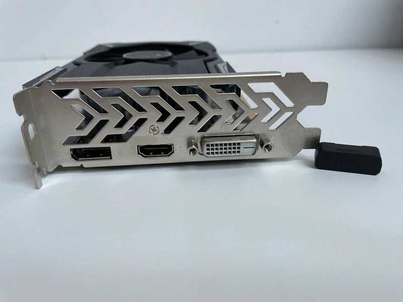 Placă video ASRock Phantom Gaming Radeon RX550 – 2GB GDDR5