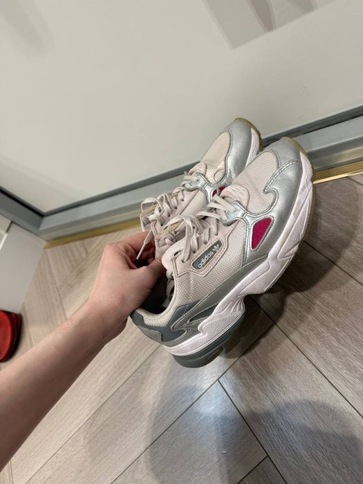 Кроссовки Adidas