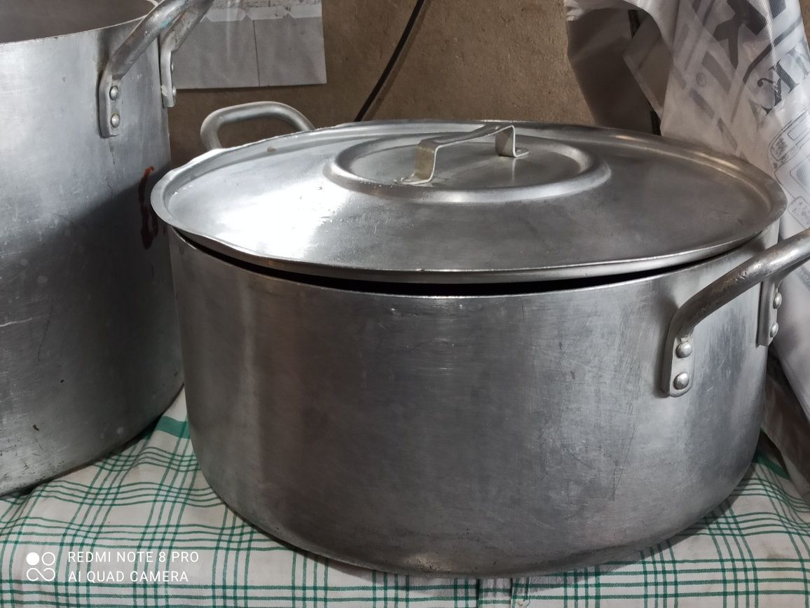 Продаются кастрюли,