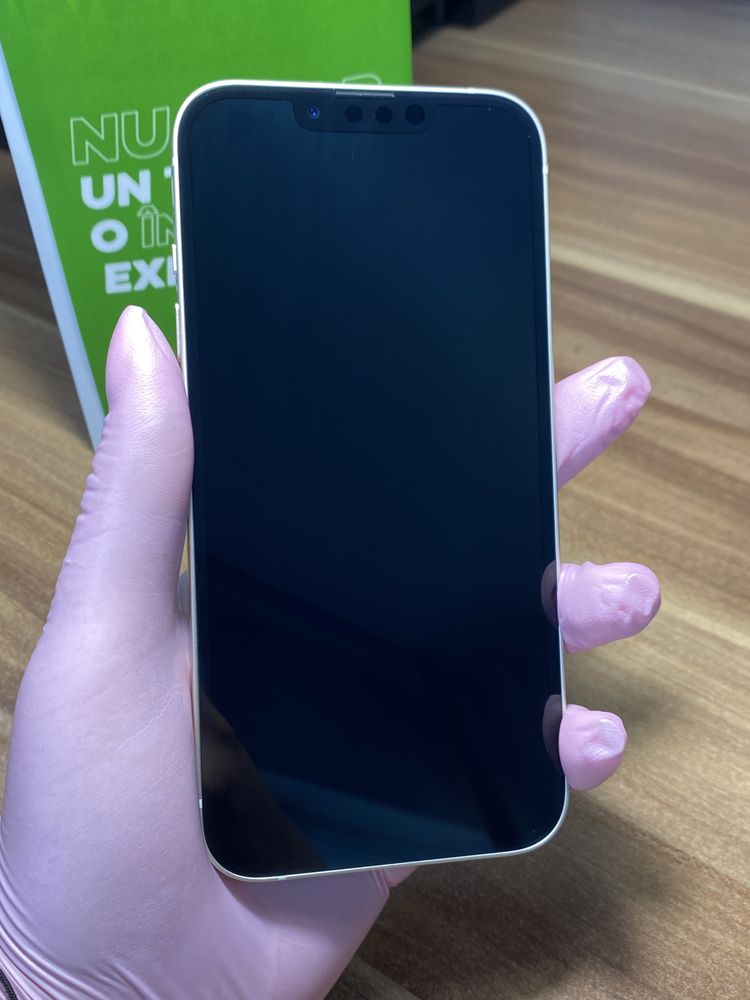 iPhone 13 / 128 GB / Garanție 24 luni | Sănătate baterie 100% / Ca nou