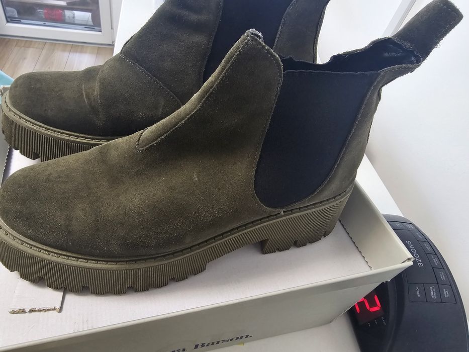 Ghete Rizzoli de toamna din piele