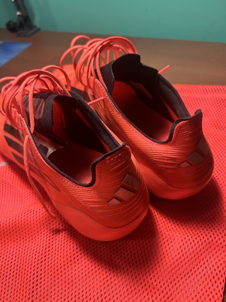 Футболни обувки,Бутонки,Adidas f50 red