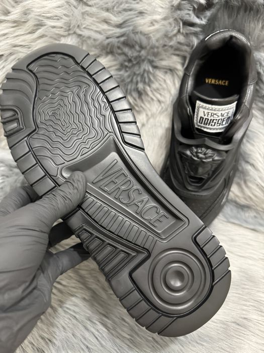 36-46 Versace Odissea Black