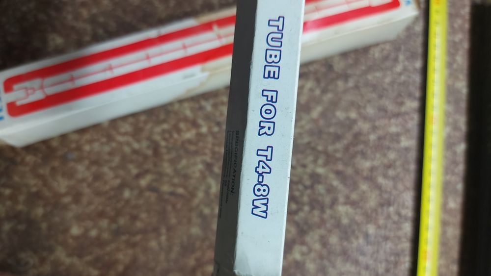 Лампи UV от дискотека 4 броя ,за авариина сигназицая 6 броя и 2 хал. л