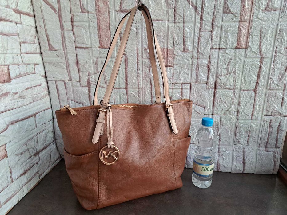 дамска чанта,Michael Kors,кожена торба-кафява естествена кожа