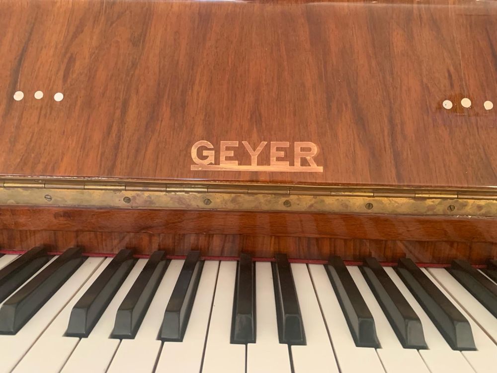 Pianina    GEYER